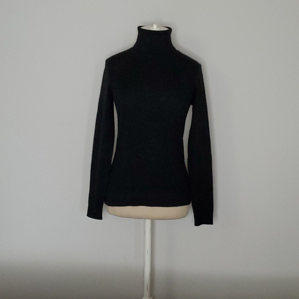 Cashmere turtleneck sweater